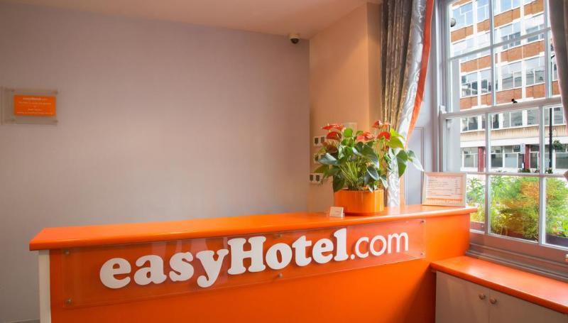 Easyhotel Victoria Londra Dış mekan fotoğraf